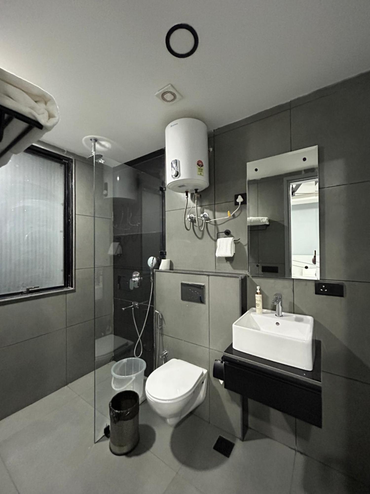 Bedchambers Serviced Apartment, Golf Course, Gurgaon Eksteriør bilde