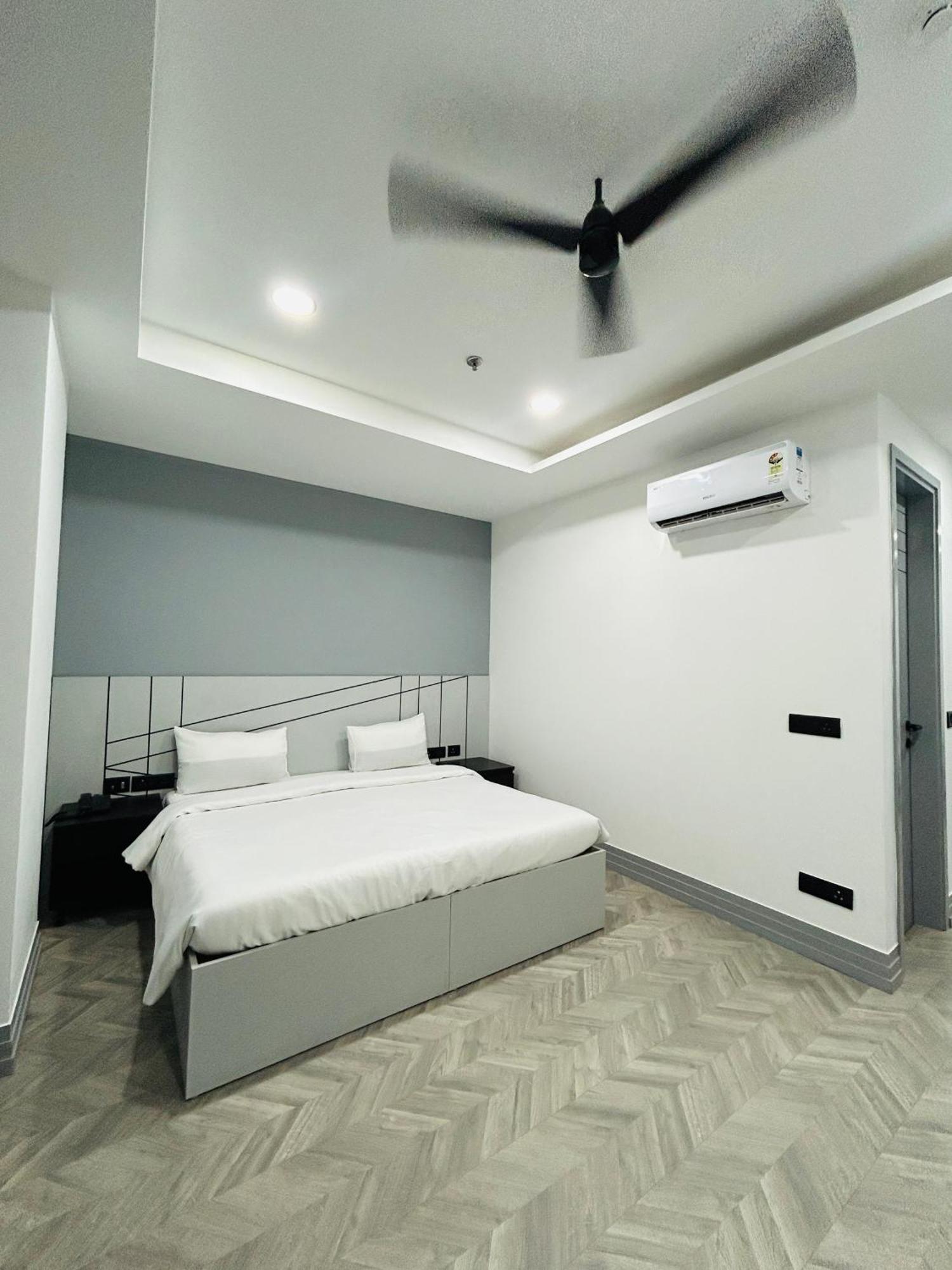 Bedchambers Serviced Apartment, Golf Course, Gurgaon Eksteriør bilde