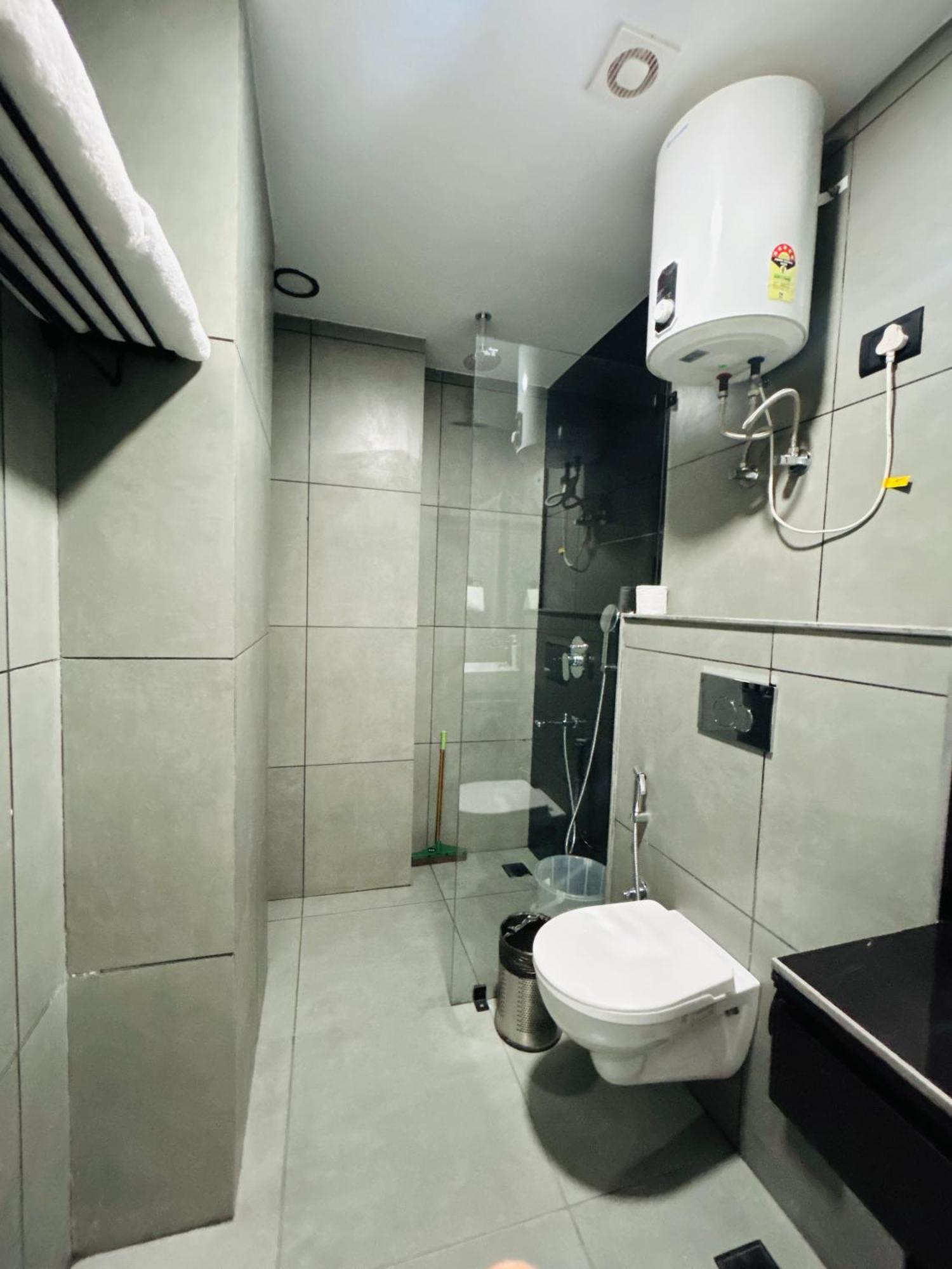 Bedchambers Serviced Apartment, Golf Course, Gurgaon Eksteriør bilde