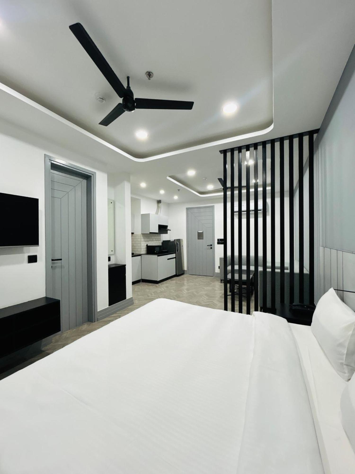 Bedchambers Serviced Apartment, Golf Course, Gurgaon Eksteriør bilde