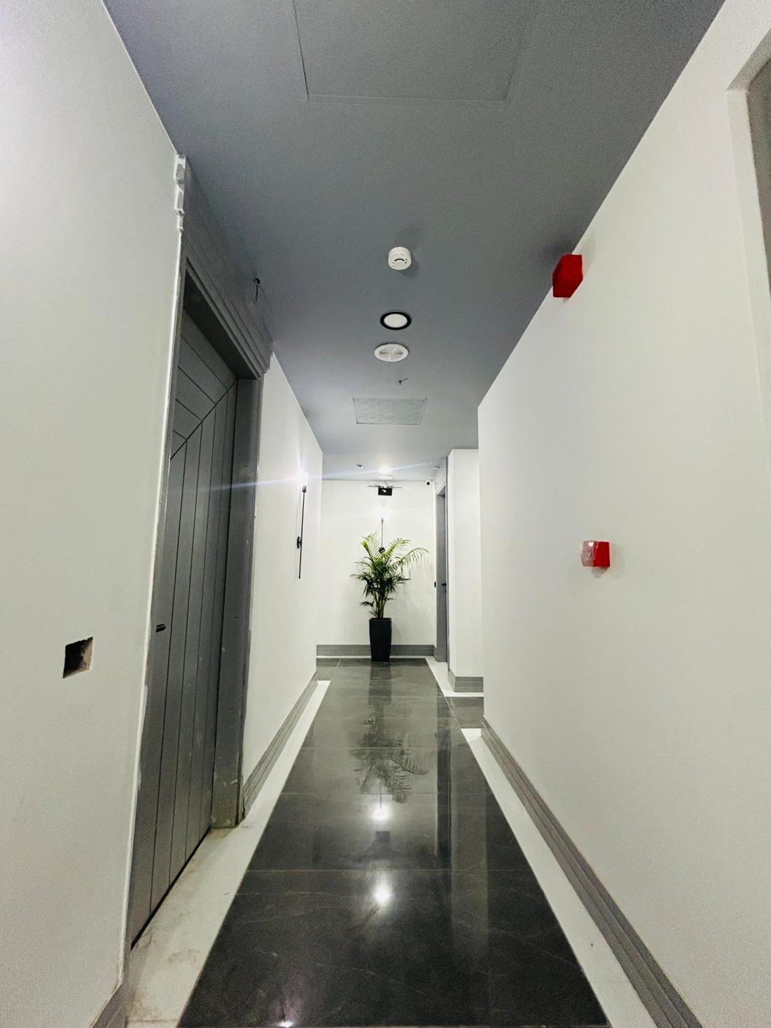 Bedchambers Serviced Apartment, Golf Course, Gurgaon Eksteriør bilde